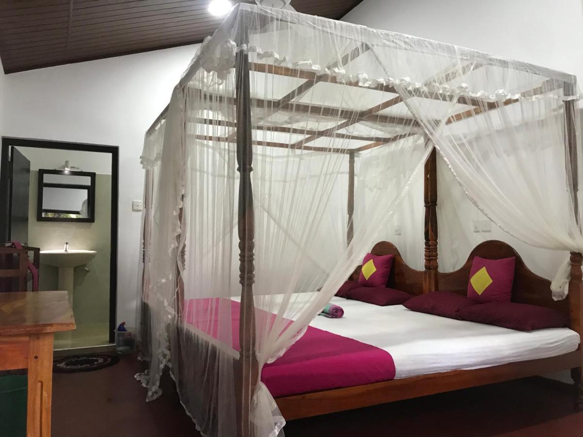 Mallika Guest House Tangalle Kültér fotó